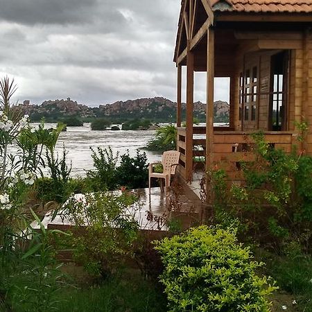 Leo Wodden Resort Hampi Extérieur photo