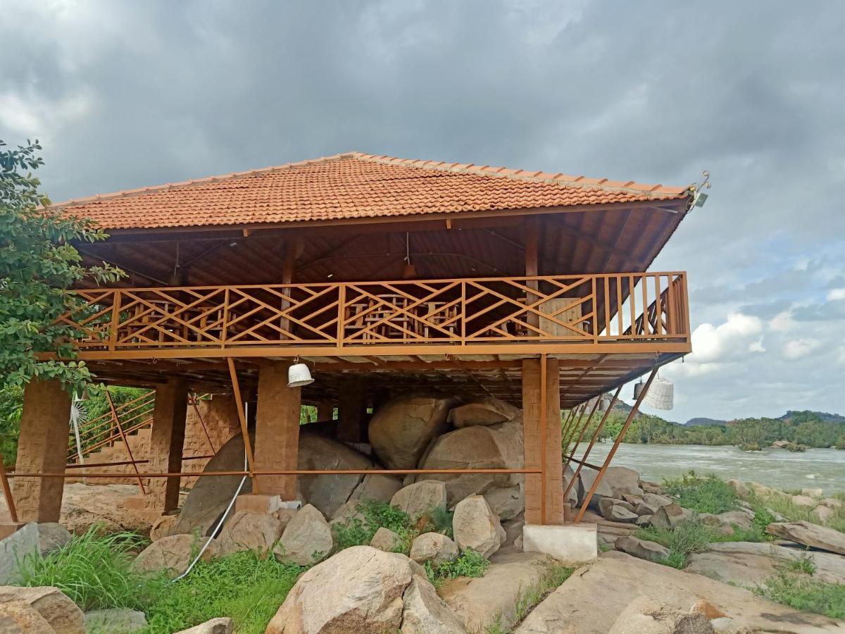 Leo Wodden Resort Hampi Extérieur photo