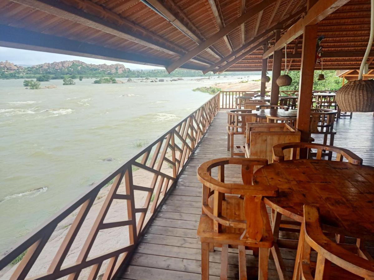 Leo Wodden Resort Hampi Extérieur photo
