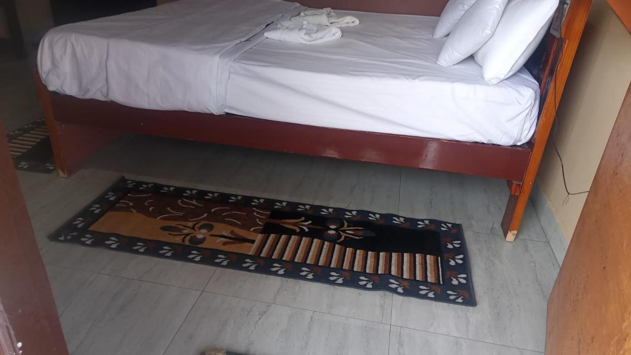 Leo Wodden Resort Hampi Extérieur photo