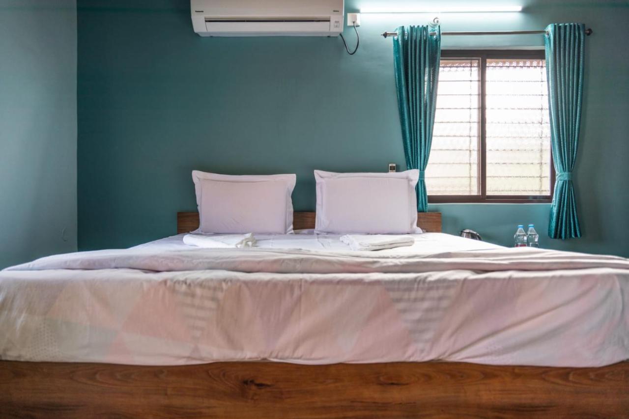 Leo Wodden Resort Hampi Extérieur photo