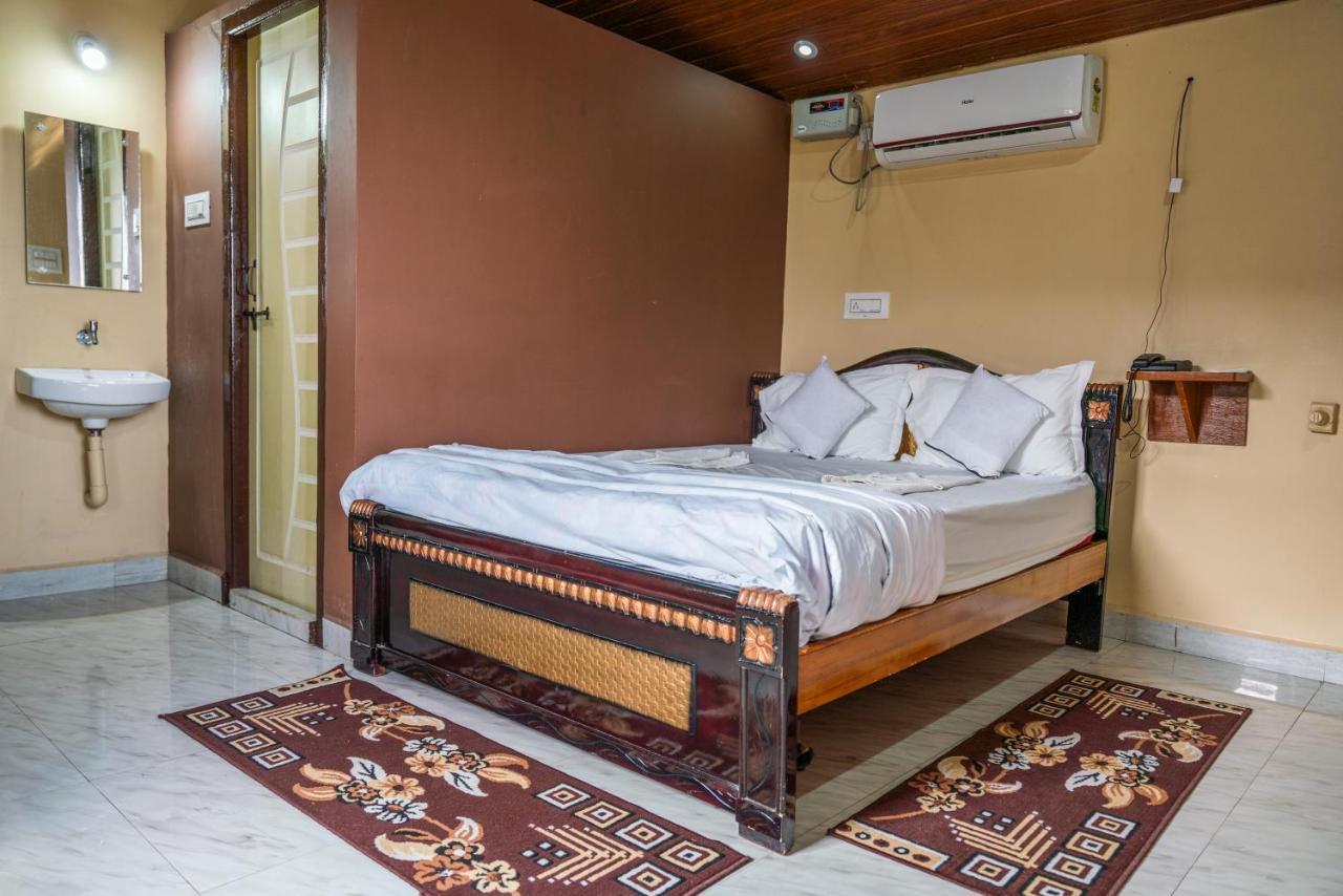 Leo Wodden Resort Hampi Extérieur photo