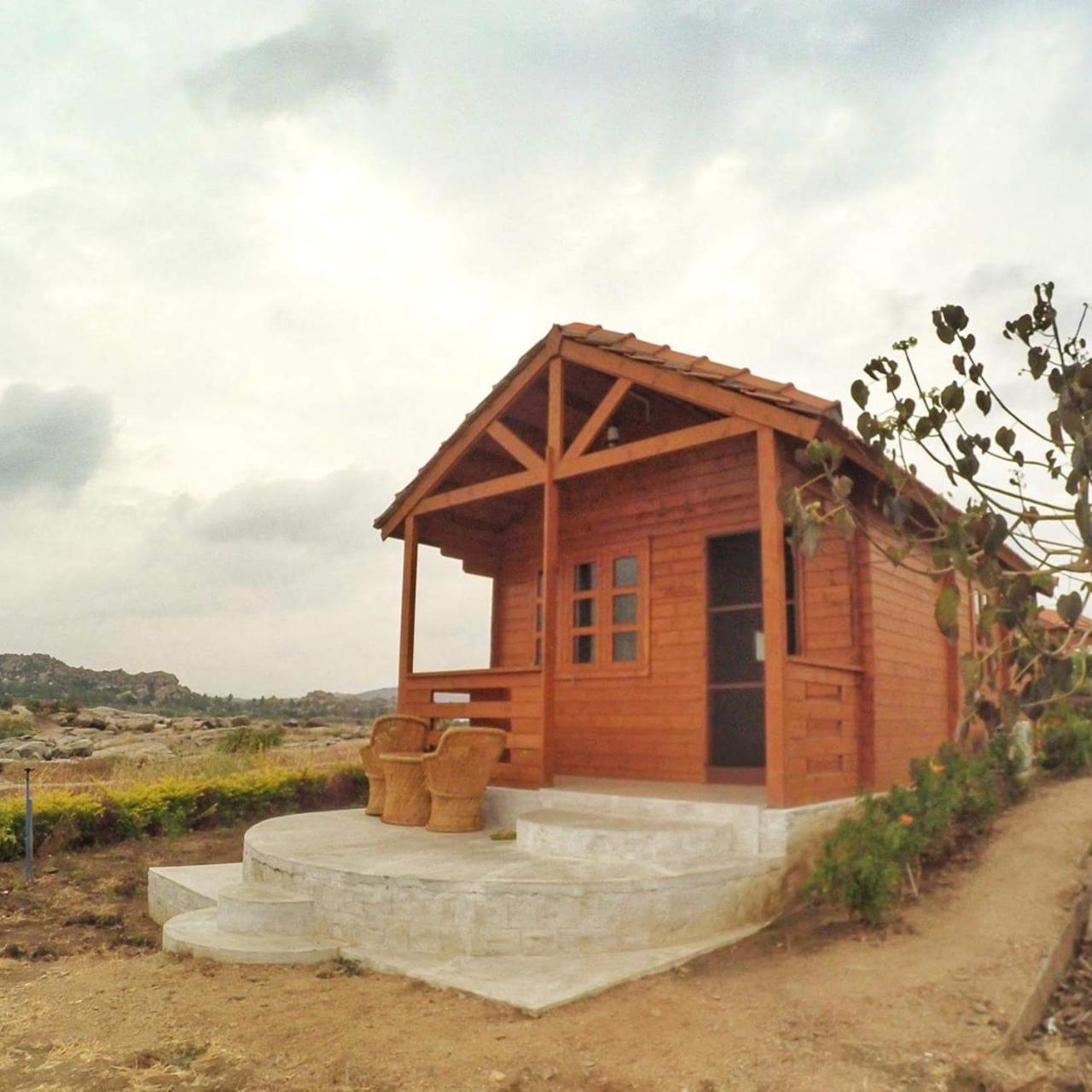 Leo Wodden Resort Hampi Extérieur photo